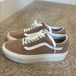 Vans Women's Sneakers in Brown and White
